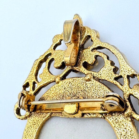 Hand-Painted Floral Porcelain Vtg Brooch Pin Gold-Tone Signed Ornate Frame - Picture 6 of 9